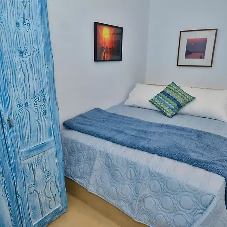 Blue House Apartment