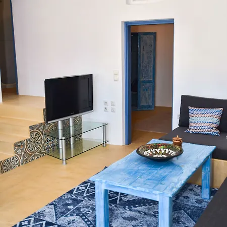 Blue House Apartment